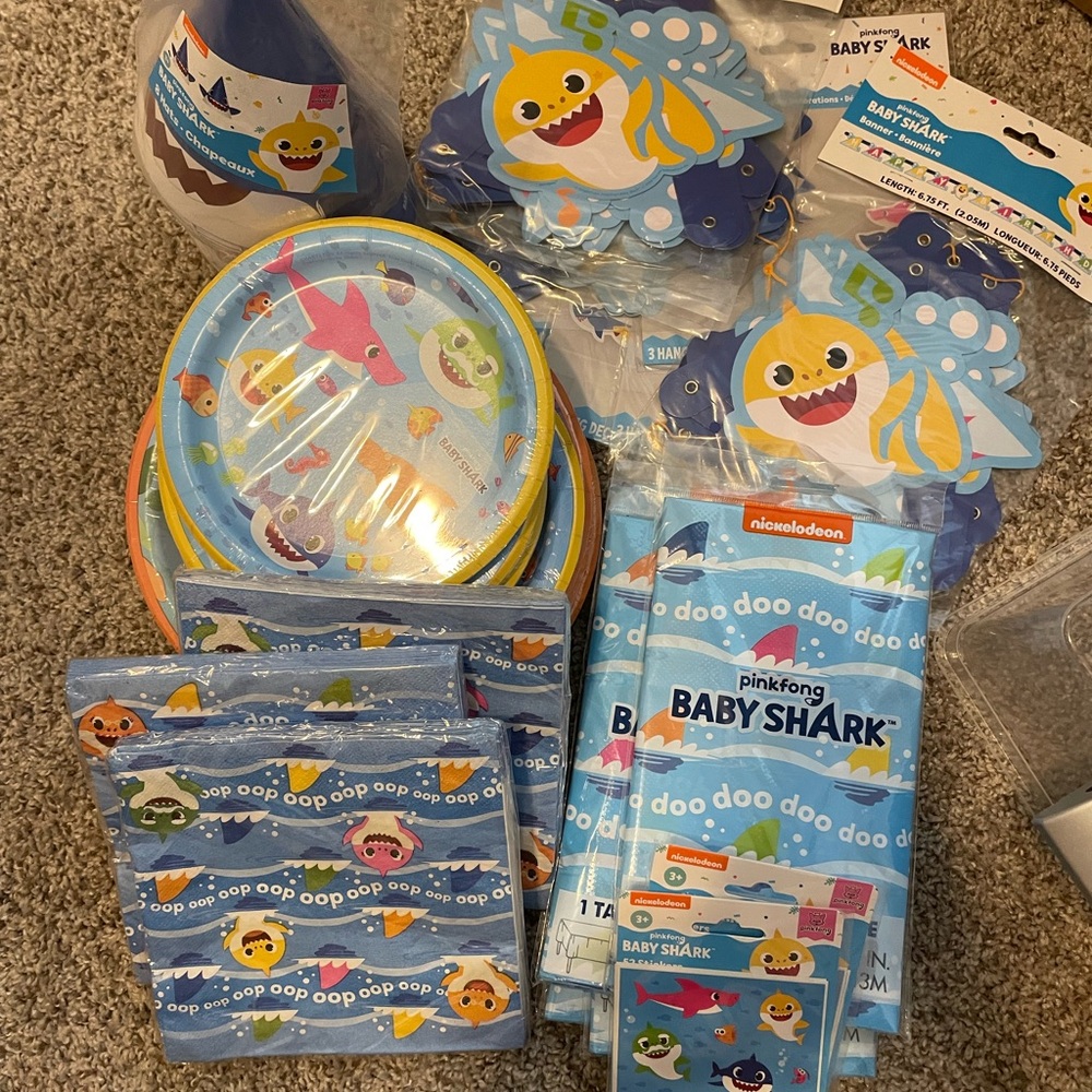 Nickelodeon Baby Shark Party bundle B- Blue, pink and yellow